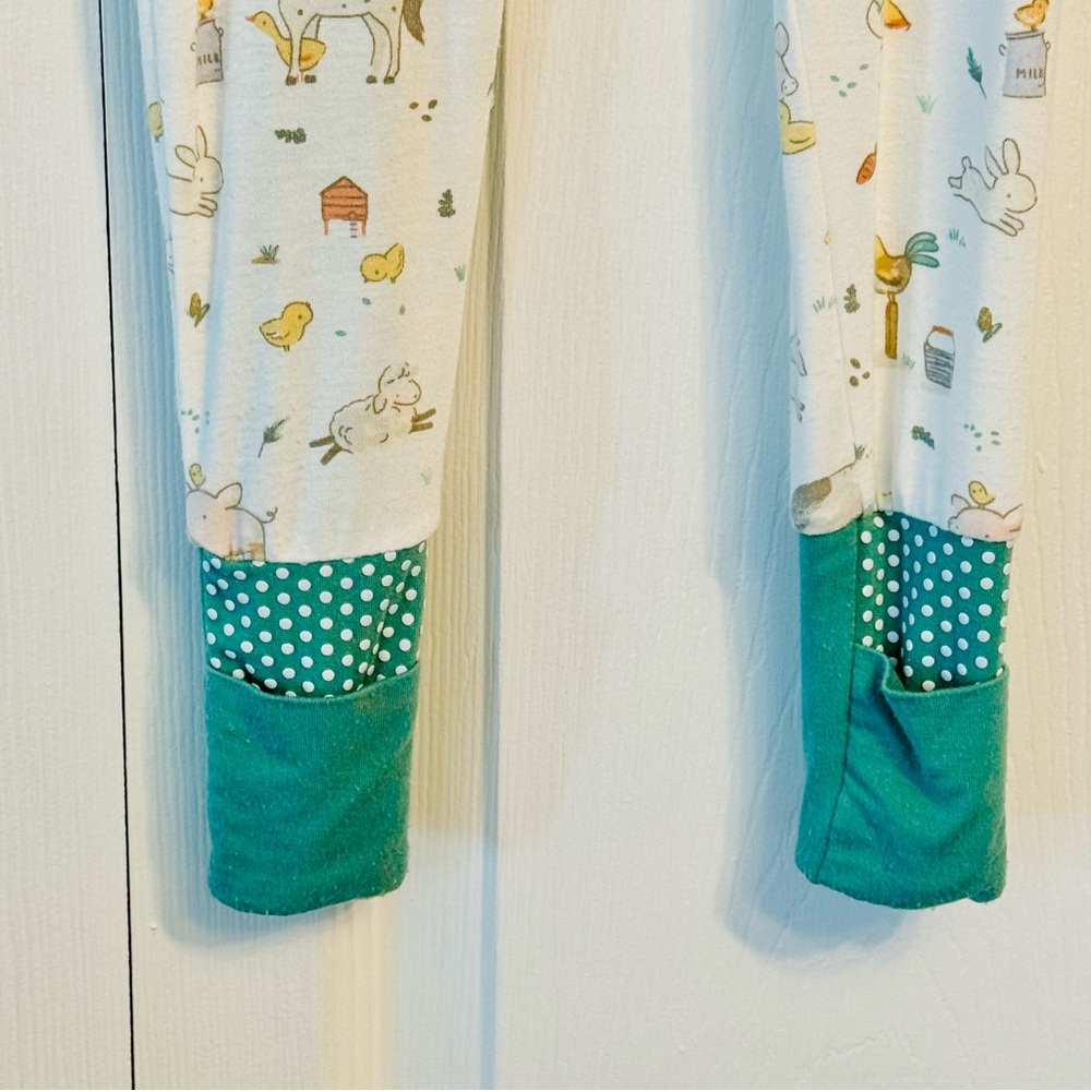 Angel Dear Convertible 2-way Zipper Romper, GUC, 3-6 months, farm animals - Picture 6 of 8